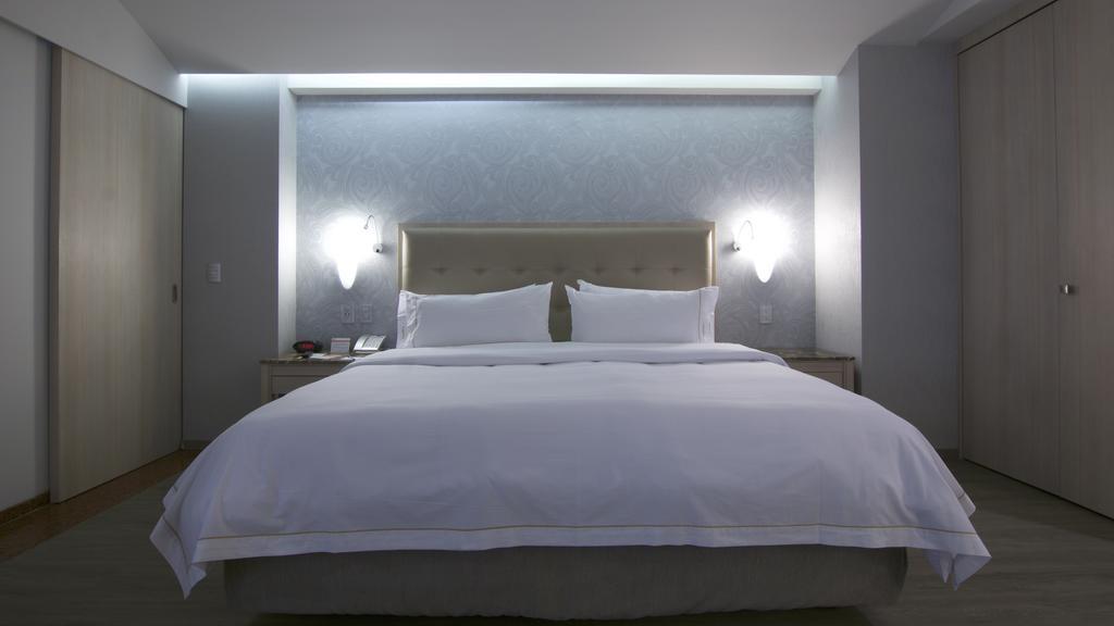 Holiday Inn Express Mexico- Toreo By Ihg Zewnętrze zdjęcie